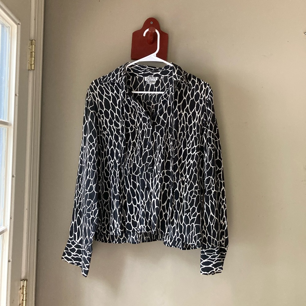 Vintage Allison Taylor 100% Silk Giraffe Print Tie Front Top L - Picture 2 of 8